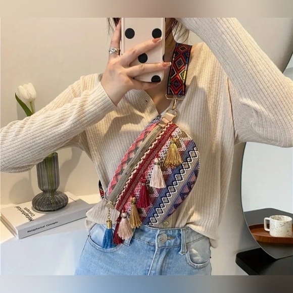 New! Khaki Colorful Boho Crossbody Bag NWT! - Picture 1 of 3